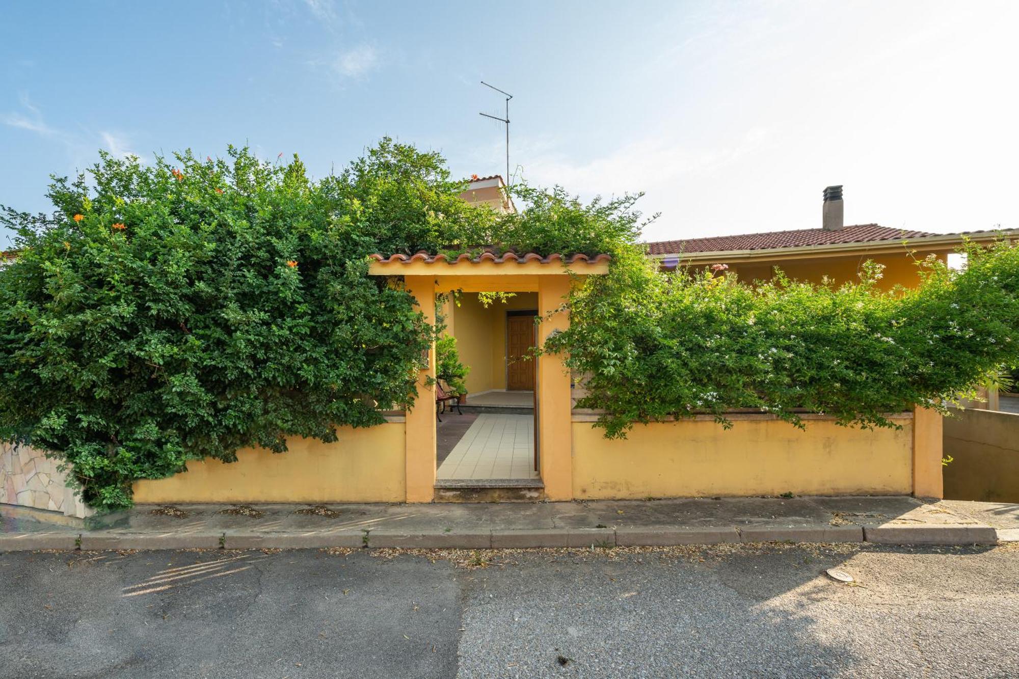 Casa Vacanze San Giovanni San Giovanni Suèrgiu Exteriér fotografie